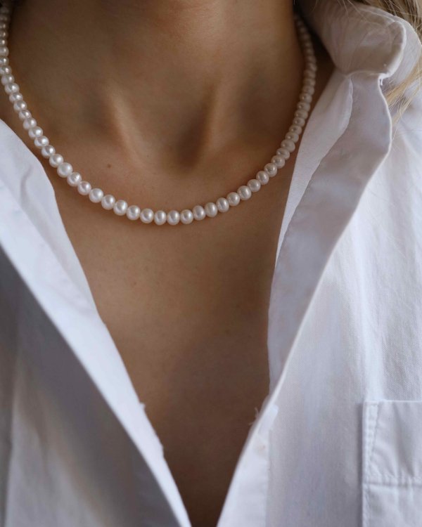 NASZYJNIK Z PEREŁ CAROLYN 